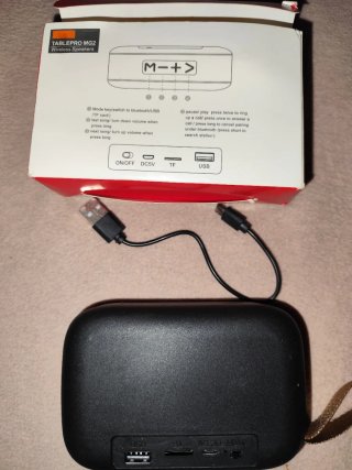 Altavoz portátil con cable USB