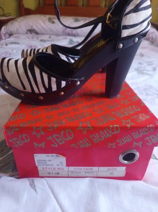 Sandalias Tacon Cebra Talla 36 Caja Original