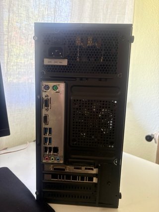 PC Sobremesa Gaming Negro con Luces LED