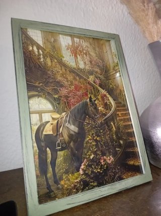 Quadro verde con cavallo in scala e fiori
