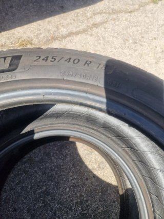 Neumáticos Michelin 245/40 R18