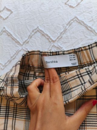 Falda pantalón cuadros beige y marrón