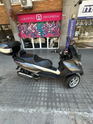 Piaggio MP3 500hpe Gris Automática 18.000Km 2021