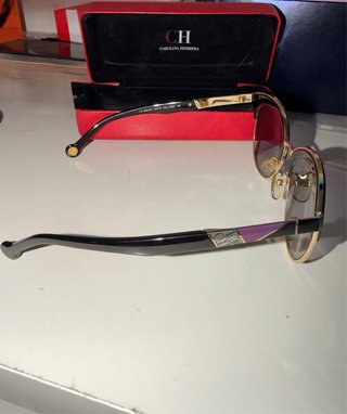Gafas de sol Carolina Herrera Mujer con su estuche