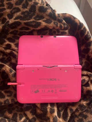 Nintendo 3DS XL Rosa + Gioco Animal Crossing hhd