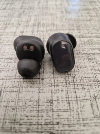 Auriculares Inalámbricos Negros y Plateados