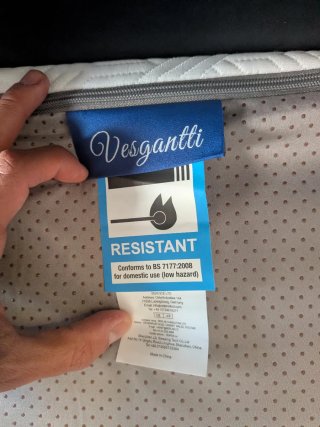 Cuna de viaje BBY con colchón