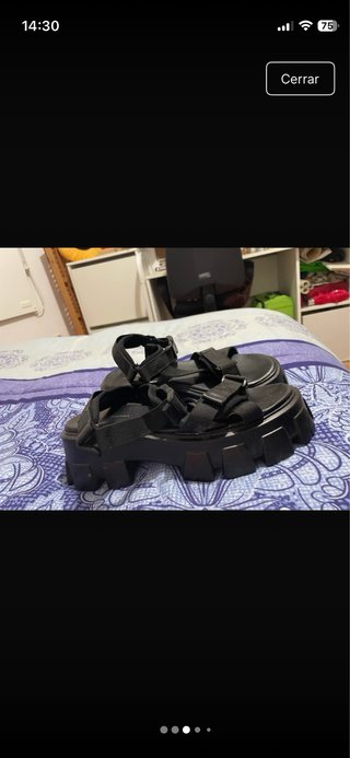 Sandalias negras