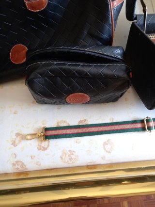 Set valigie in pelle nera e marrone