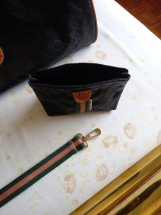 Set valigie in pelle nera e marrone