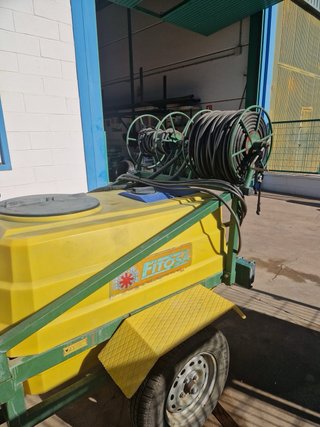 Fumigadora arrastrable para coche