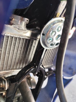 Honda NSR75F azul y verde