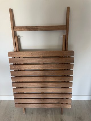 Tavolo pieghevole in legno per terrazzo