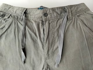 Bermudas hombre grises con cordón