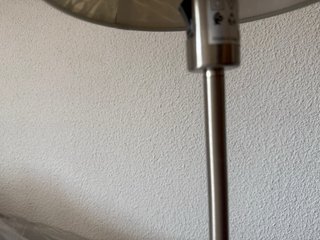 Lámpara de mesa Ikea color plata