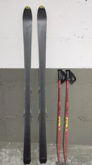 Esquís Salomon Axendo 7 con bastones Rossignol