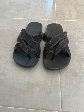 Sandalias Cartago Negras