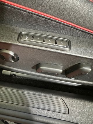 Volkswagen Golf GTI 8