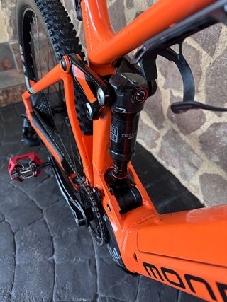 Bici Mondraker Eléctrica Naranja