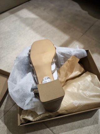Sandalias D'Angela Beige/Oro Nuevas