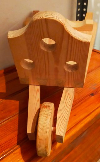 Botellero de madera artesanal