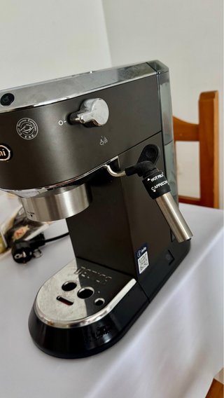 Cafetera De'Longhi EC685BK Dedica Espresso