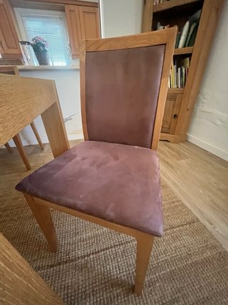 Mesa de madera y 6 sillas
