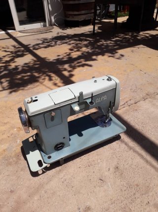 Máquina de coser Alfa 109 - Años 70
