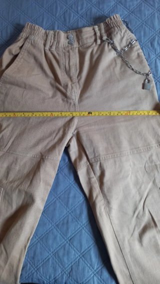 Pantalón cargo Bershka beige