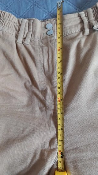 Pantalón cargo Bershka beige