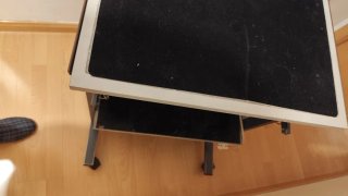 Mesa con ruedas para portátil y teclado