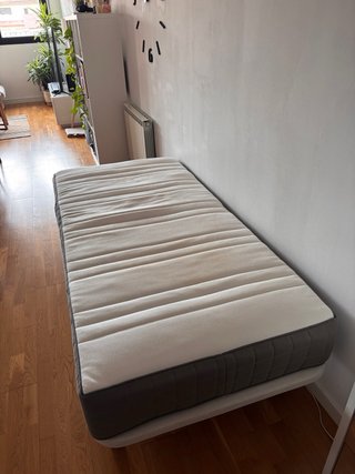 Colchón IKEA 90×200 + base/somier individual