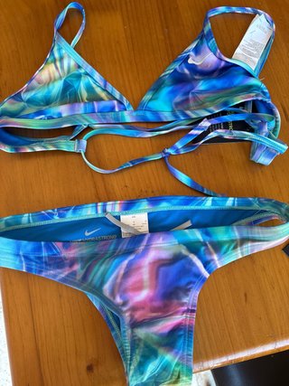 Bikini Nike Talla M Nuevo con etiquetas