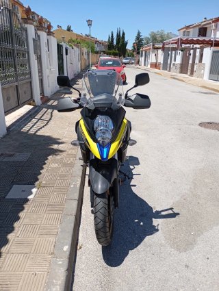 Suzuki V-Strom 650 XT 2024