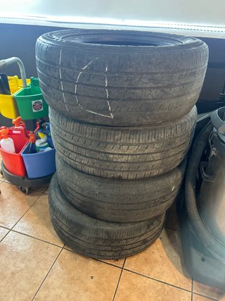 Neumáticos 255/55R18