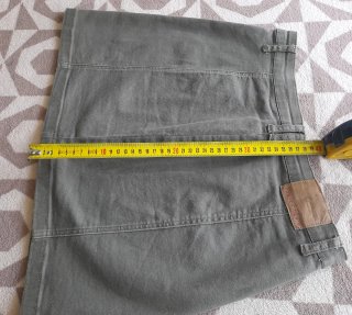 Falda vaquera Bershka verde oliva