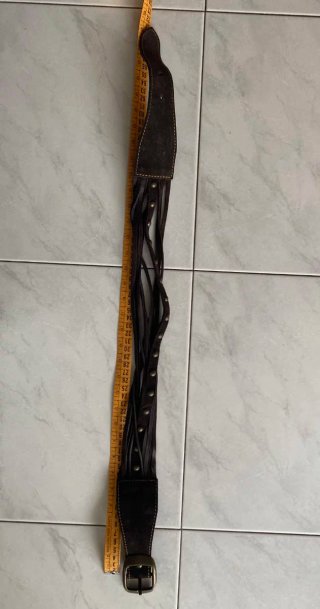 Cintura bambina marrone con borchie