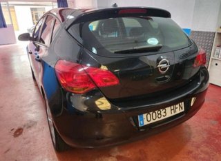 Opel Astra 2011