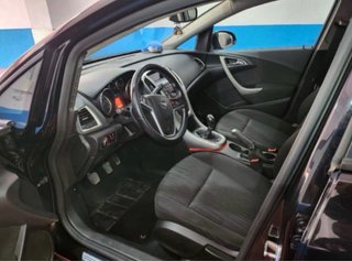 Opel Astra 2011