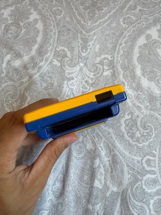 Nintendo Game Boy Color Amarillo Pokémon
