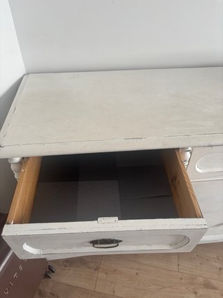 Cómoda de madera blanca, Recógelo hoy o mañana en