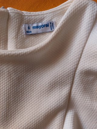 Vestido blanco niña con fajín azul. Talla 6 años