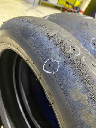 Neumático Dunlop KR 120/200