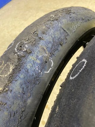 Neumático Dunlop KR 120/200
