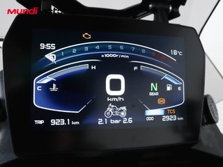 VOGE 900 DSX