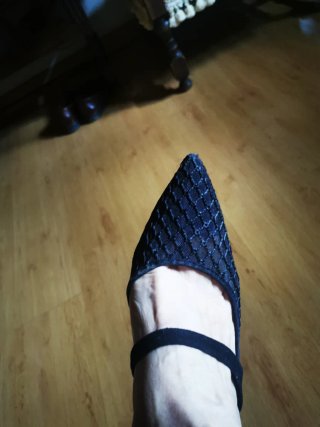 Zapatos de tacón negros de malla