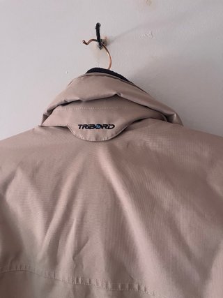 Chaqueta náutica beige y azul
