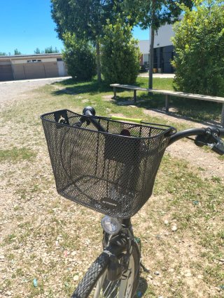 Bicicleta de paseo urbana en buen estado