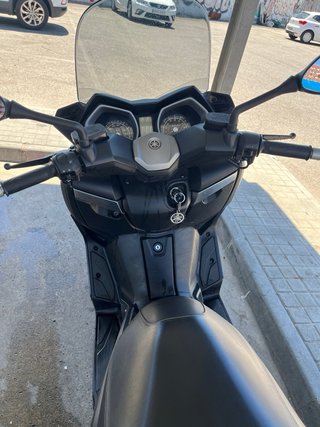 Yamaha Xmax 400 Maxi Scooter