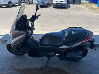 Yamaha Xmax 400 Maxi Scooter